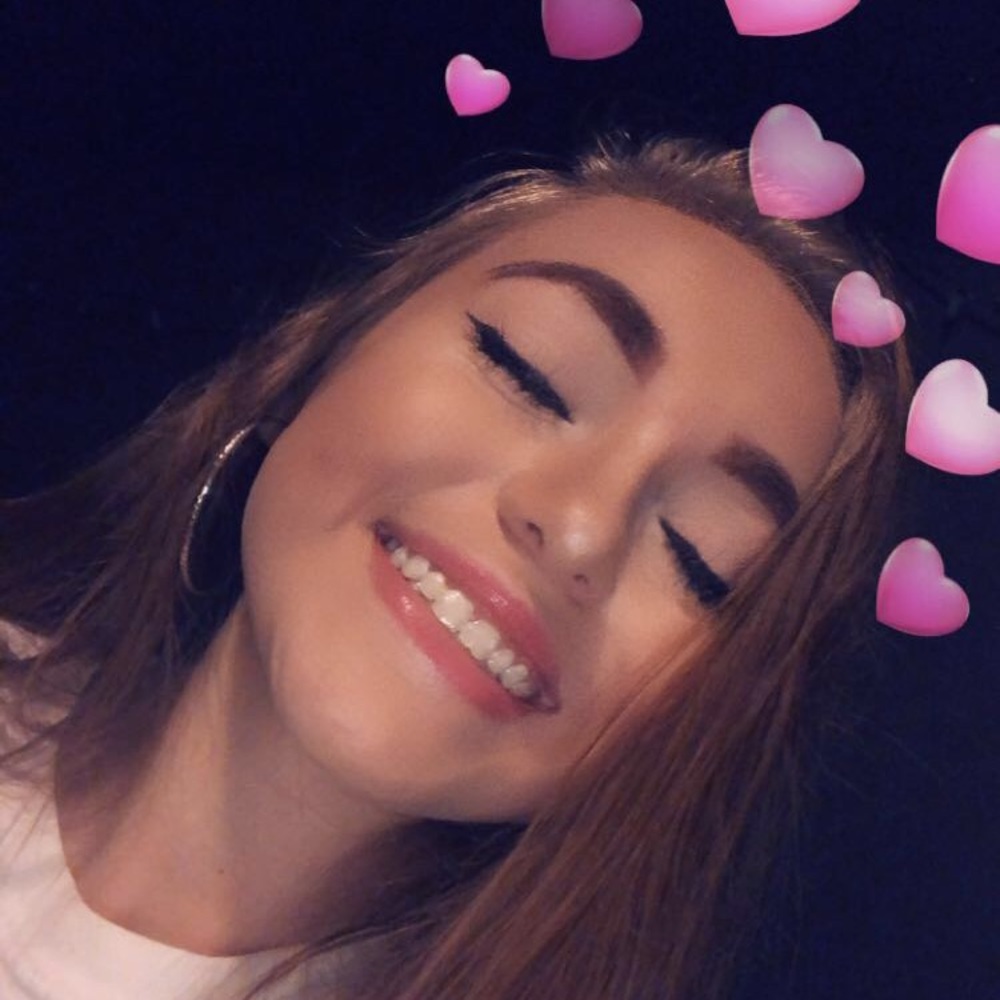 Meet your Posher, Ella